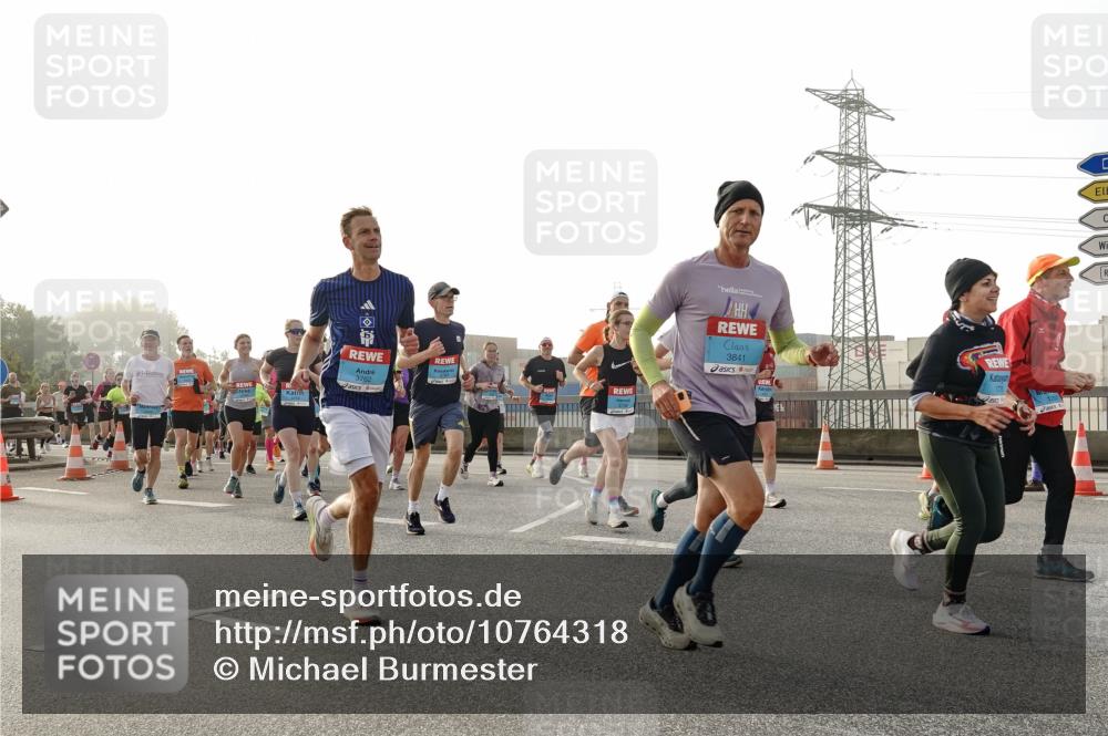 03.10.2026 - Köhlbrandbrückenlauf Michael Burmester http://msf.ph/oto/10764318 03.10.2026 09:17:11 Position 3 140, 3762, 3841 meine-sportfotos.de