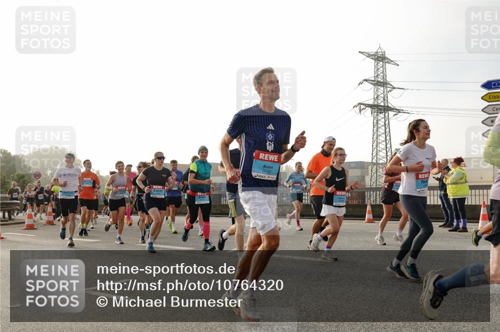 03.10.2026 - Köhlbrandbrückenlauf Michael Burmester http://msf.ph/oto/10764320 03.10.2026 09:17:12 Position 3 4, 3762, 1 meine-sportfotos.de