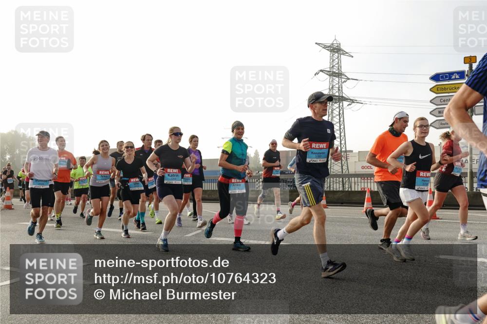 03.10.2026 - Köhlbrandbrückenlauf Michael Burmester http://msf.ph/oto/10764323 03.10.2026 09:17:12 Position 3 14, 1254, 3760, 3, 373 meine-sportfotos.de