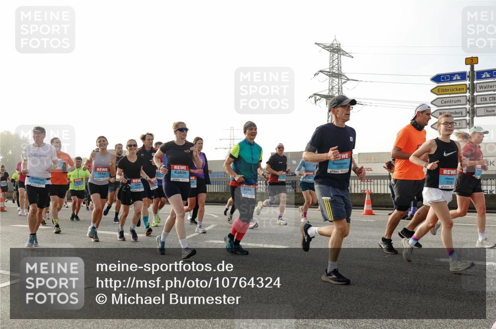 03.10.2026 - Köhlbrandbrückenlauf Michael Burmester http://msf.ph/oto/10764324 03.10.2026 09:17:13 Position 3 14, 1254, 3760, 3, 3739 meine-sportfotos.de