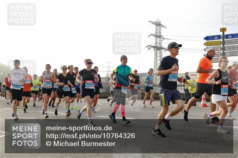 03.10.2026 - Köhlbrandbrückenlauf Michael Burmester http://msf.ph/oto/10764326 03.10.2026 09:17:13 Position 3 14, 360, 373 meine-sportfotos.de
