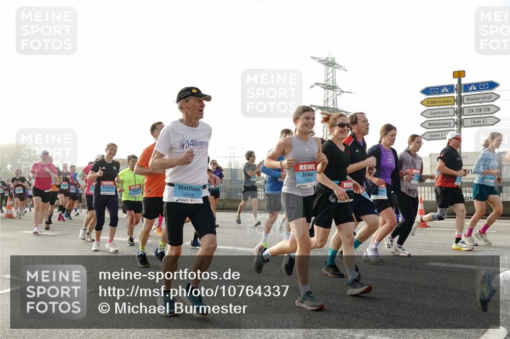 03.10.2026 - Köhlbrandbrückenlauf Michael Burmester http://msf.ph/oto/10764337 03.10.2026 09:17:14 Position 3 2526, 2304 meine-sportfotos.de