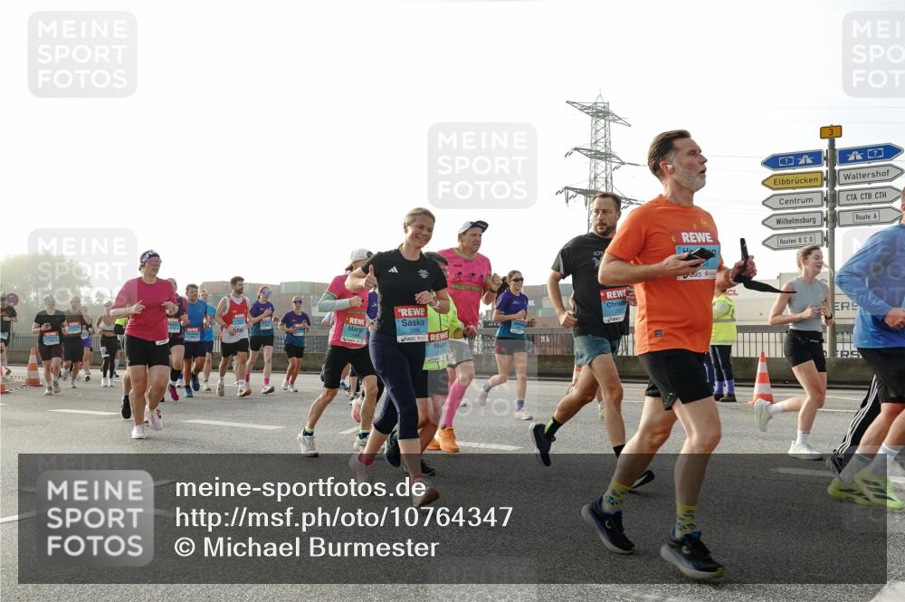 03.10.2026 - Köhlbrandbrückenlauf Michael Burmester http://msf.ph/oto/10764347 03.10.2026 09:17:15 Position 3  meine-sportfotos.de
