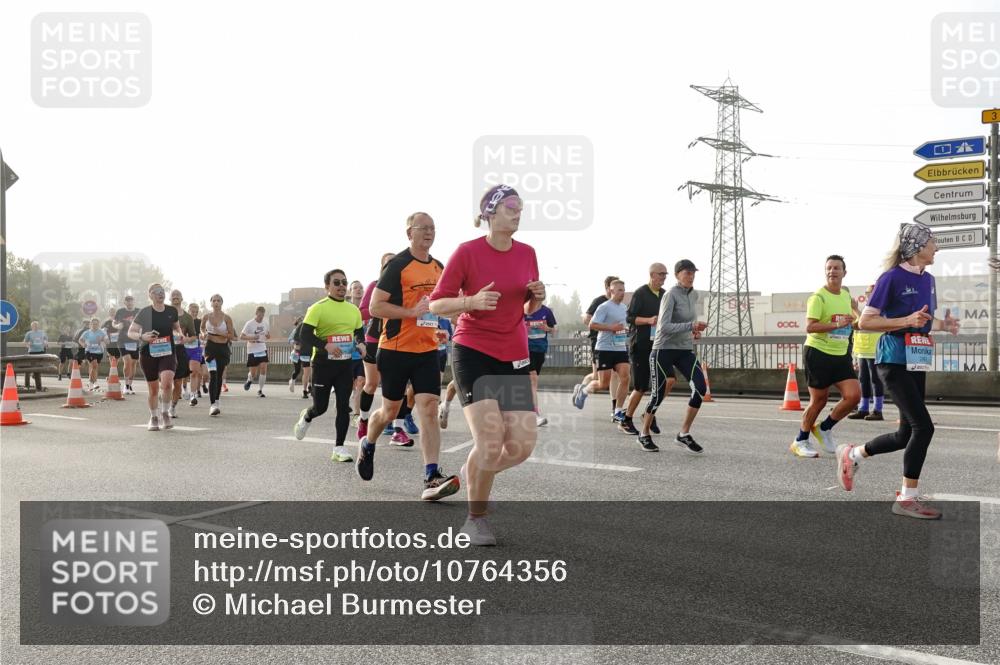 03.10.2026 - Köhlbrandbrückenlauf Michael Burmester http://msf.ph/oto/10764356 03.10.2026 09:17:17 Position 3  meine-sportfotos.de