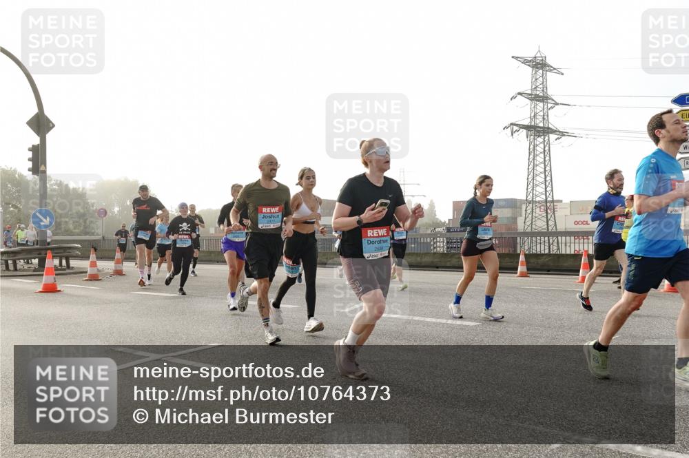 03.10.2026 - Köhlbrandbrückenlauf Michael Burmester http://msf.ph/oto/10764373 03.10.2026 09:17:19 Position 3 2635 meine-sportfotos.de