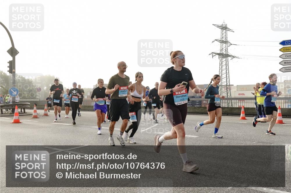 03.10.2026 - Köhlbrandbrückenlauf Michael Burmester http://msf.ph/oto/10764376 03.10.2026 09:17:19 Position 3 2635, 1 meine-sportfotos.de