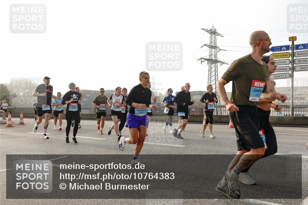 03.10.2026 - Köhlbrandbrückenlauf Michael Burmester http://msf.ph/oto/10764383 03.10.2026 09:17:21 Position 3 2420, 247 meine-sportfotos.de