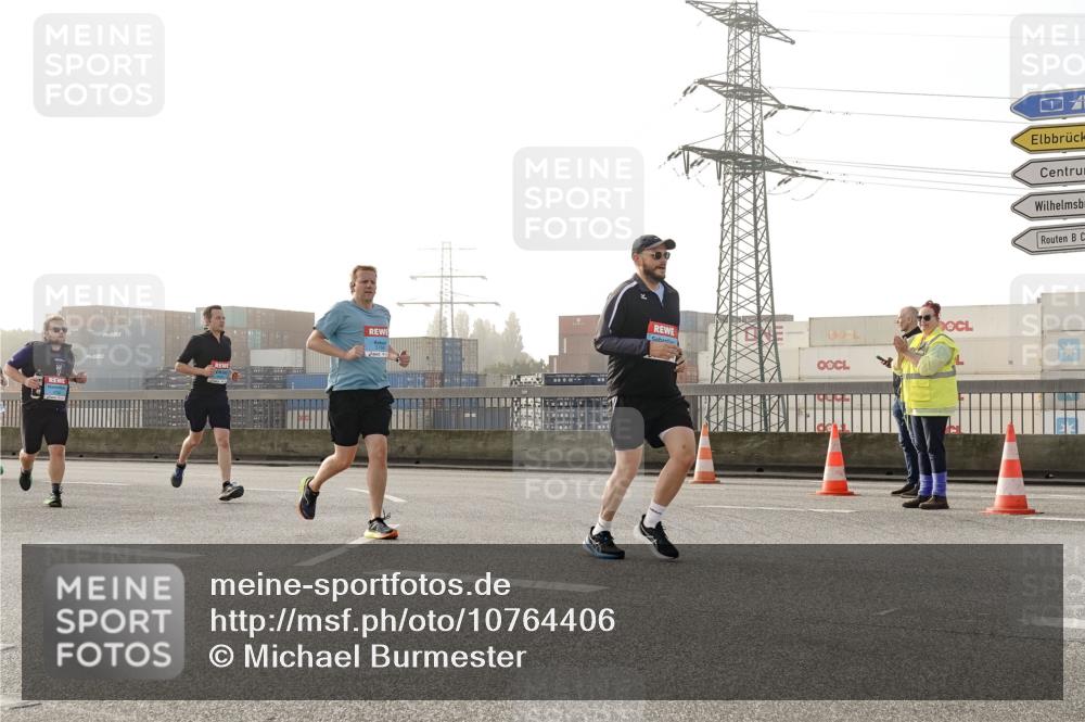 03.10.2026 - Köhlbrandbrückenlauf Michael Burmester http://msf.ph/oto/10764406 03.10.2026 09:17:24 Position 3  meine-sportfotos.de