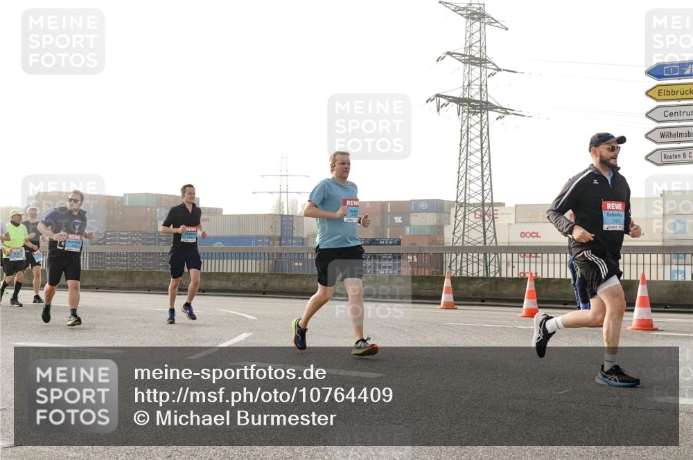 03.10.2026 - Köhlbrandbrückenlauf Michael Burmester http://msf.ph/oto/10764409 03.10.2026 09:17:25 Position 3 2479 meine-sportfotos.de