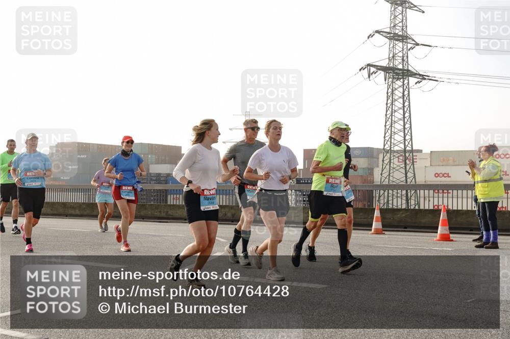 03.10.2026 - Köhlbrandbrückenlauf Michael Burmester http://msf.ph/oto/10764428 03.10.2026 09:17:28 Position 3 2644 meine-sportfotos.de