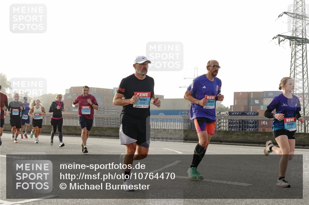 03.10.2026 - Köhlbrandbrückenlauf Michael Burmester http://msf.ph/oto/10764470 03.10.2026 09:17:37 Position 3 2559, 1181, 4, 4, 1184 meine-sportfotos.de