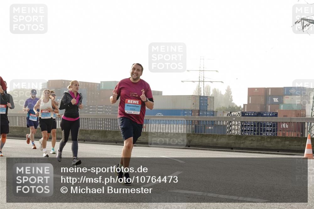 03.10.2026 - Köhlbrandbrückenlauf Michael Burmester http://msf.ph/oto/10764473 03.10.2026 09:17:38 Position 3 2445, 42, 195, 3004 meine-sportfotos.de