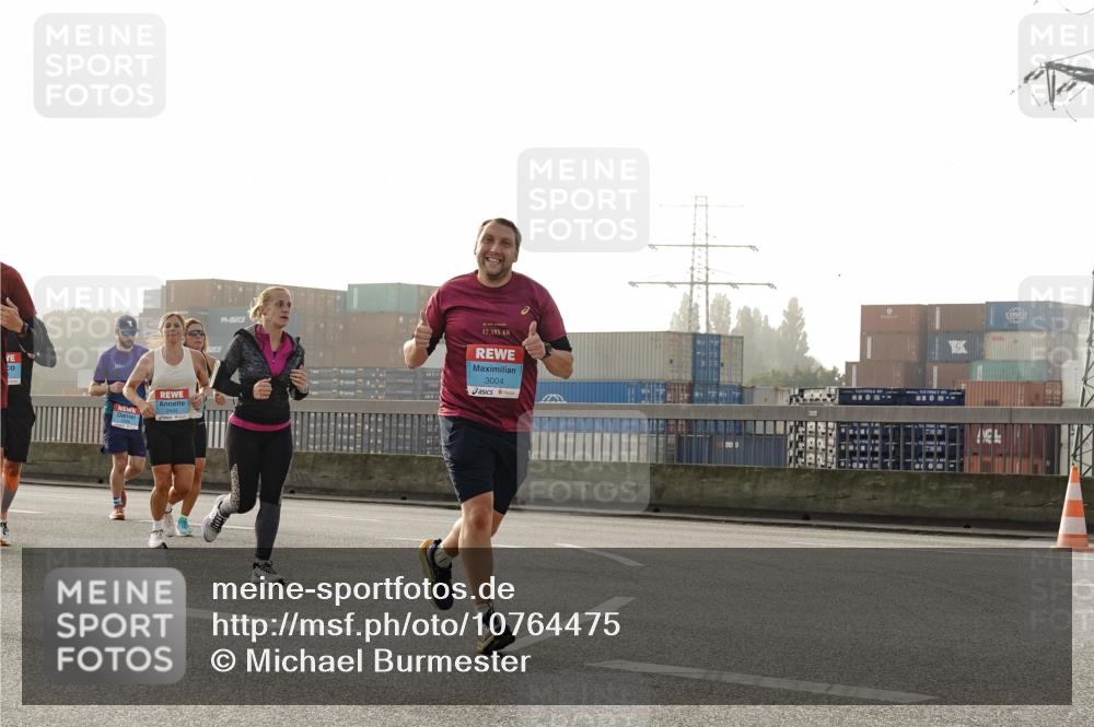 03.10.2026 - Köhlbrandbrückenlauf Michael Burmester http://msf.ph/oto/10764475 03.10.2026 09:17:38 Position 3 42, 195, 3004 meine-sportfotos.de