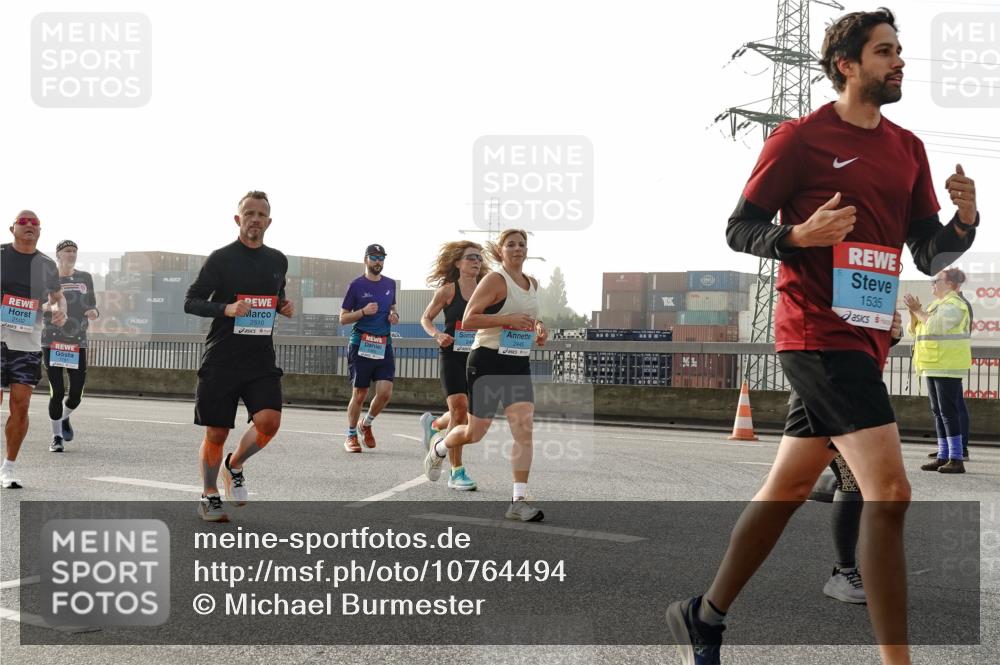 03.10.2026 - Köhlbrandbrückenlauf Michael Burmester http://msf.ph/oto/10764494 03.10.2026 09:17:41 Position 3 2510, 2445, 1535 meine-sportfotos.de
