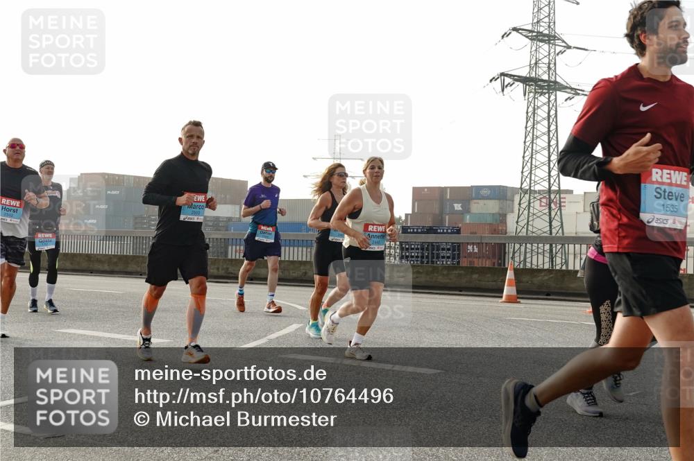 03.10.2026 - Köhlbrandbrückenlauf Michael Burmester http://msf.ph/oto/10764496 03.10.2026 09:17:41 Position 3 2510, 2445, 1535 meine-sportfotos.de