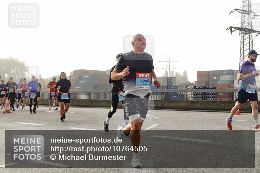 03.10.2026 - Köhlbrandbrückenlauf Michael Burmester http://msf.ph/oto/10764505 03.10.2026 09:17:42 Position 3 2502, 2566 meine-sportfotos.de