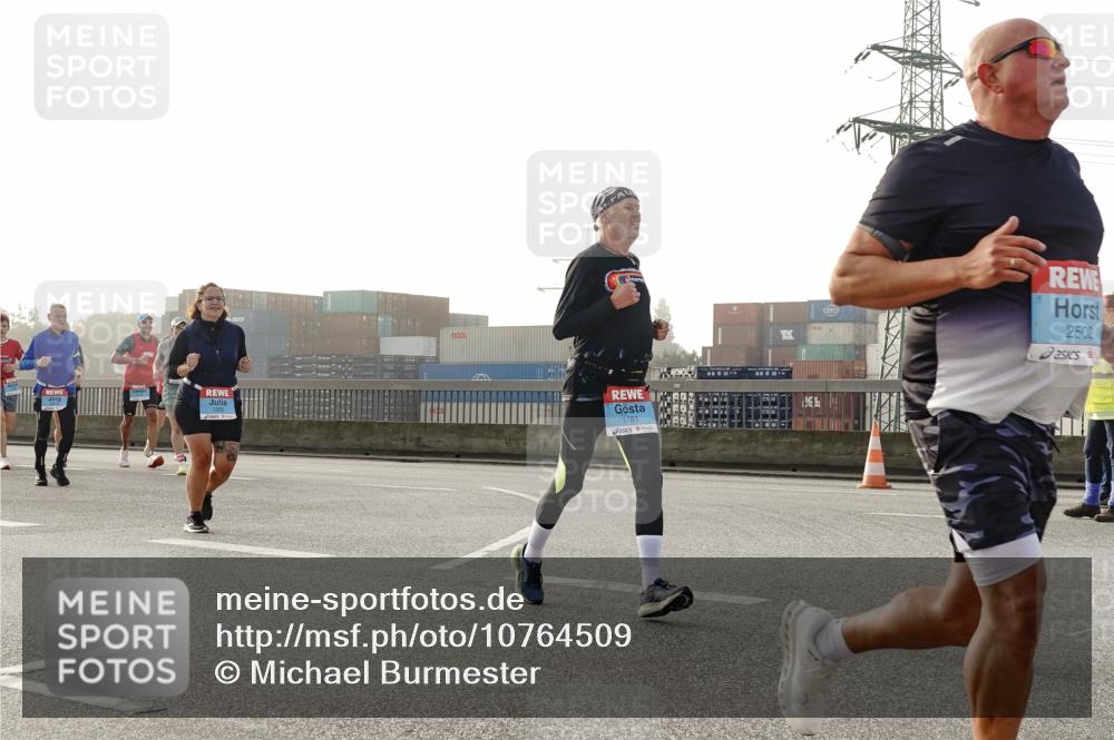 03.10.2026 - Köhlbrandbrückenlauf Michael Burmester http://msf.ph/oto/10764509 03.10.2026 09:17:43 Position 3 1955, 1781, 2502 meine-sportfotos.de