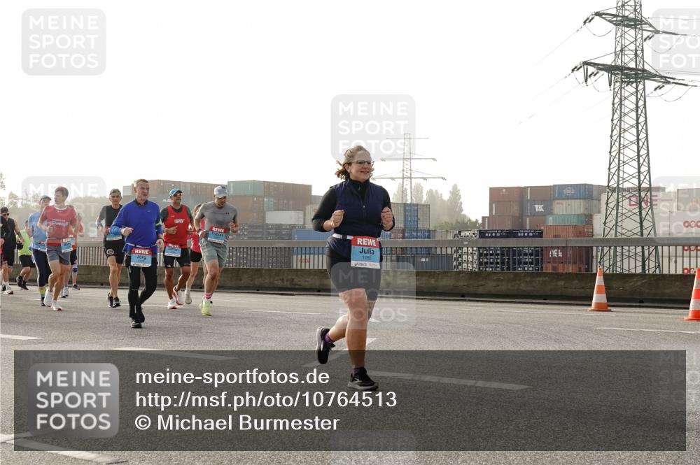03.10.2026 - Köhlbrandbrückenlauf Michael Burmester http://msf.ph/oto/10764513 03.10.2026 09:17:44 Position 3 1955 meine-sportfotos.de