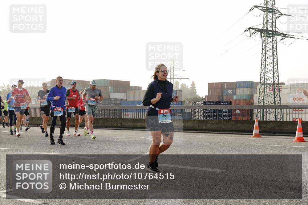 03.10.2026 - Köhlbrandbrückenlauf Michael Burmester http://msf.ph/oto/10764515 03.10.2026 09:17:44 Position 3 1955 meine-sportfotos.de