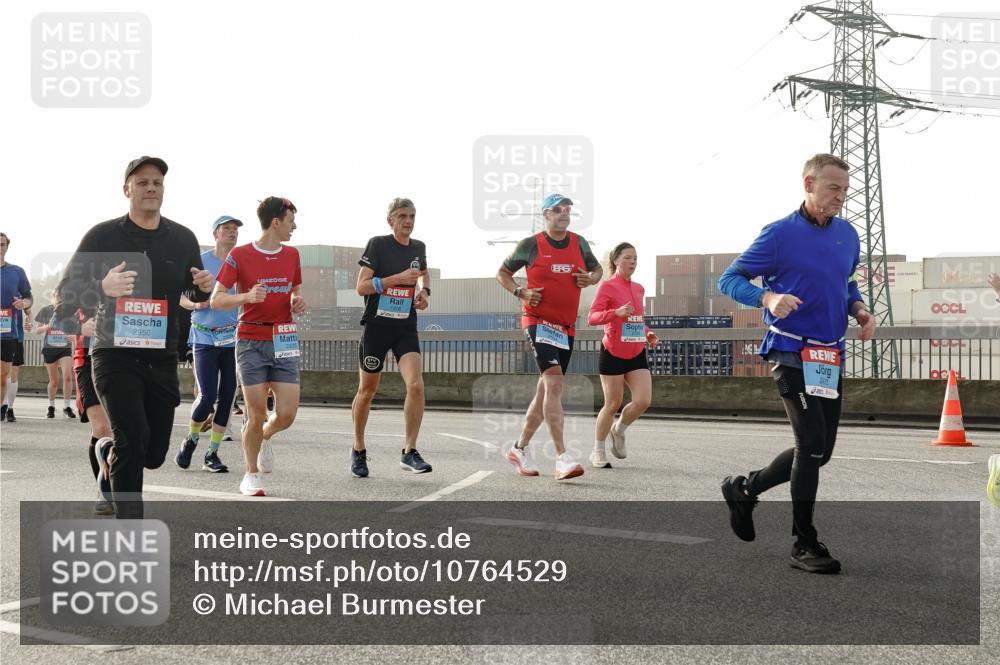 03.10.2026 - Köhlbrandbrückenlauf Michael Burmester http://msf.ph/oto/10764529 03.10.2026 09:17:47 Position 3 2950, 1208 meine-sportfotos.de