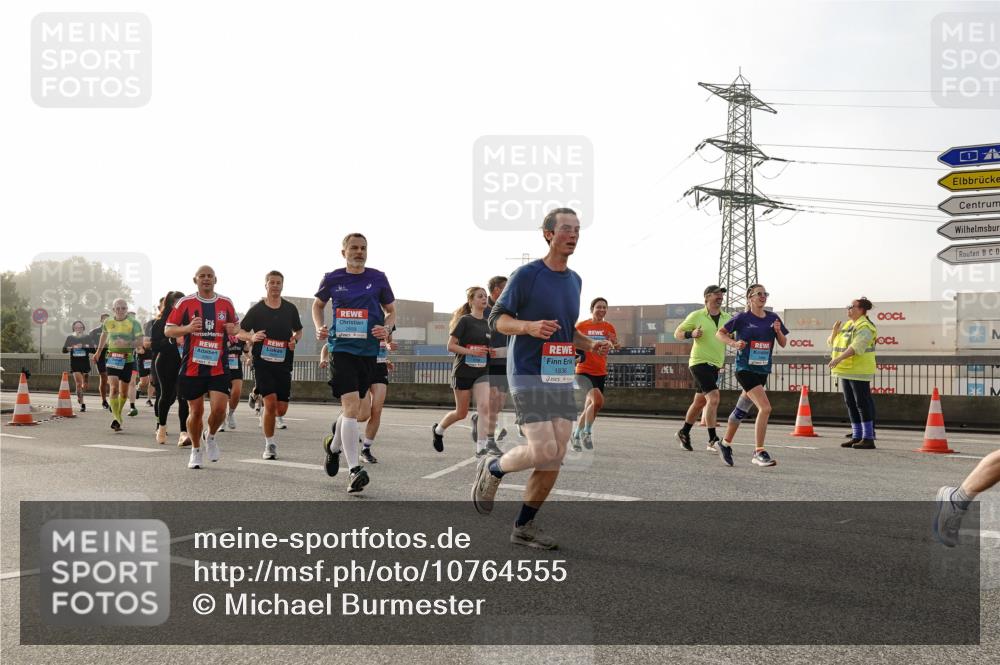 03.10.2026 - Köhlbrandbrückenlauf Michael Burmester http://msf.ph/oto/10764555 03.10.2026 09:17:51 Position 3 2659, 1836 meine-sportfotos.de