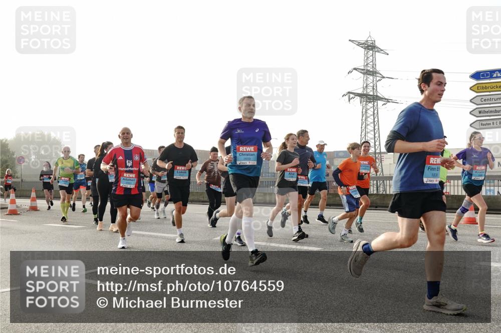 03.10.2026 - Köhlbrandbrückenlauf Michael Burmester http://msf.ph/oto/10764559 03.10.2026 09:17:52 Position 3 12063, 2659, 2766, 1836 meine-sportfotos.de