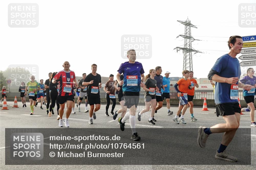 03.10.2026 - Köhlbrandbrückenlauf Michael Burmester http://msf.ph/oto/10764561 03.10.2026 09:17:52 Position 3 2659, 1836 meine-sportfotos.de