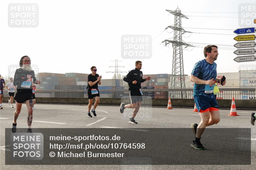 03.10.2026 - Köhlbrandbrückenlauf Michael Burmester http://msf.ph/oto/10764598 03.10.2026 09:17:56 Position 3 1729, 3818 meine-sportfotos.de