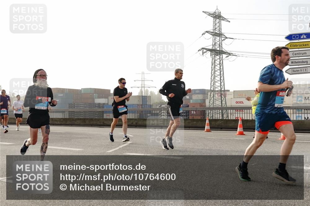 03.10.2026 - Köhlbrandbrückenlauf Michael Burmester http://msf.ph/oto/10764600 03.10.2026 09:17:56 Position 3 1729 meine-sportfotos.de