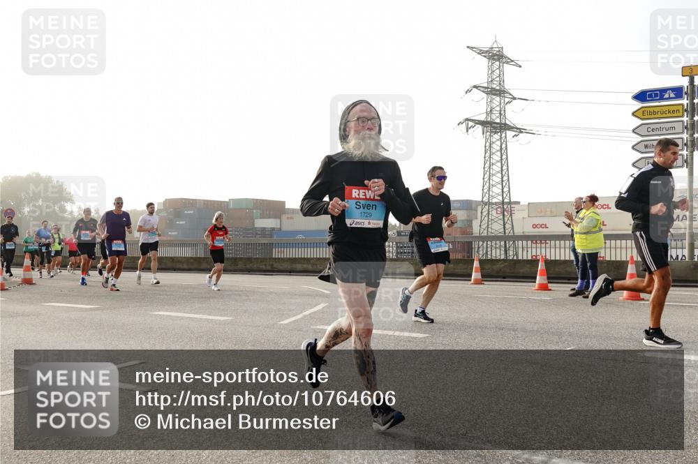 03.10.2026 - Köhlbrandbrückenlauf Michael Burmester http://msf.ph/oto/10764606 03.10.2026 09:17:57 Position 3 1729 meine-sportfotos.de