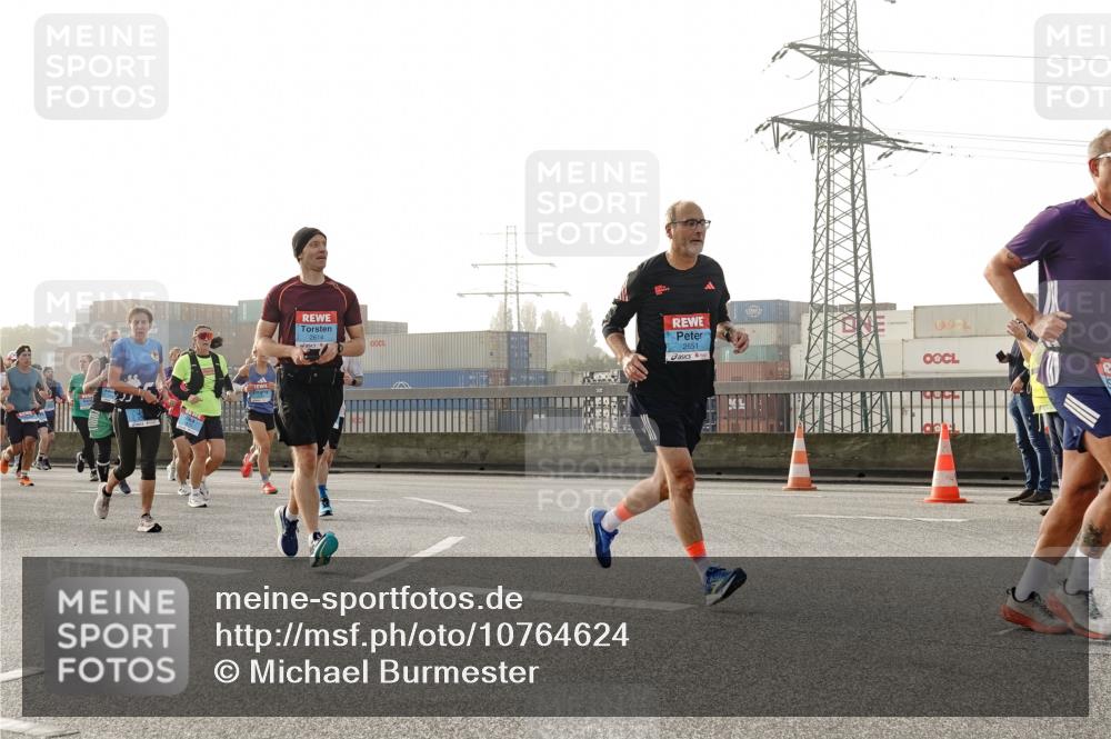 03.10.2026 - Köhlbrandbrückenlauf Michael Burmester http://msf.ph/oto/10764624 03.10.2026 09:18:01 Position 3 2651 meine-sportfotos.de
