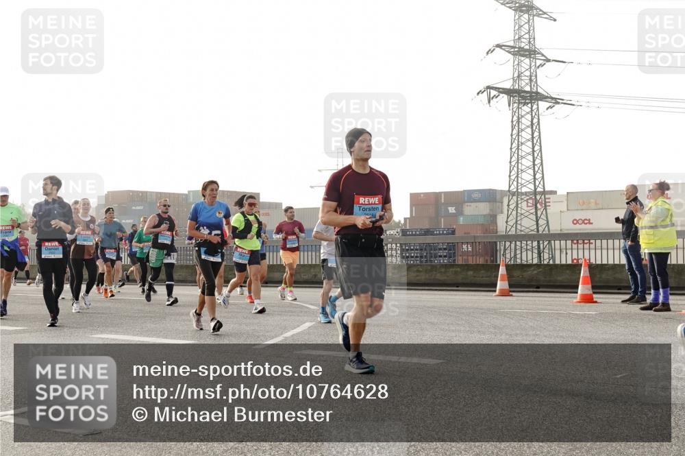 03.10.2026 - Köhlbrandbrückenlauf Michael Burmester http://msf.ph/oto/10764628 03.10.2026 09:18:01 Position 3  meine-sportfotos.de
