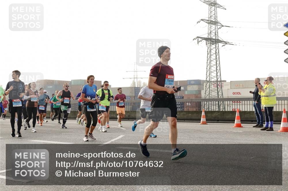 03.10.2026 - Köhlbrandbrückenlauf Michael Burmester http://msf.ph/oto/10764632 03.10.2026 09:18:02 Position 3 2614 meine-sportfotos.de