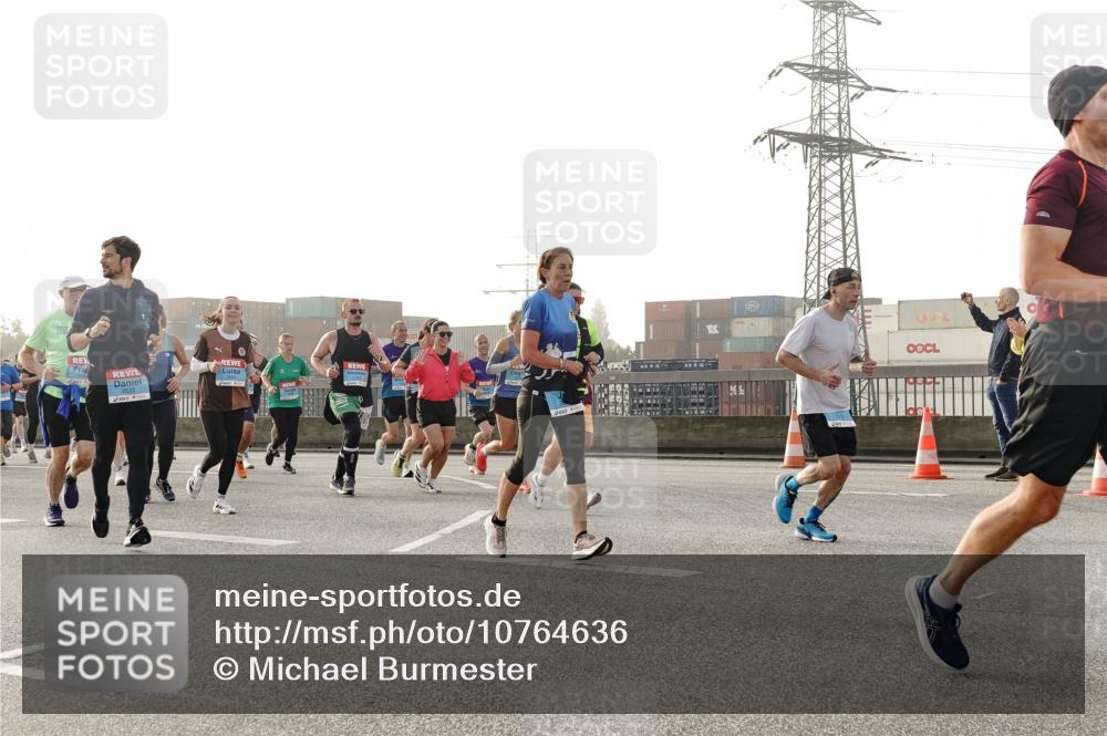 03.10.2026 - Köhlbrandbrückenlauf Michael Burmester http://msf.ph/oto/10764636 03.10.2026 09:18:02 Position 3 2001 meine-sportfotos.de