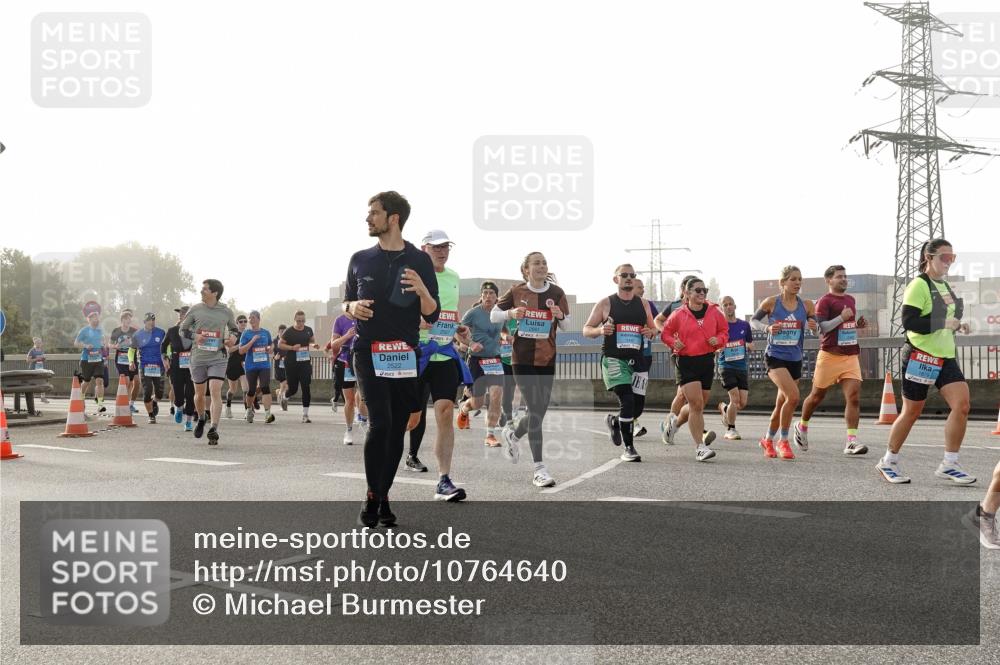 03.10.2026 - Köhlbrandbrückenlauf Michael Burmester http://msf.ph/oto/10764640 03.10.2026 09:18:03 Position 3 2522, 1879 meine-sportfotos.de