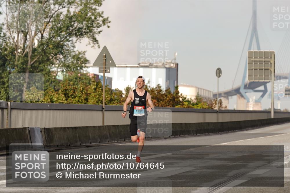 03.10.2026 - Köhlbrandbrückenlauf Michael Burmester http://msf.ph/oto/10764645 03.10.2026 09:34:48 Position 3 1508 meine-sportfotos.de