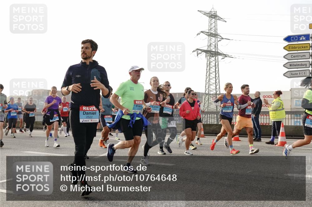 03.10.2026 - Köhlbrandbrückenlauf Michael Burmester http://msf.ph/oto/10764648 03.10.2026 09:18:04 Position 3 2026, 2522, 2661, 1447 meine-sportfotos.de