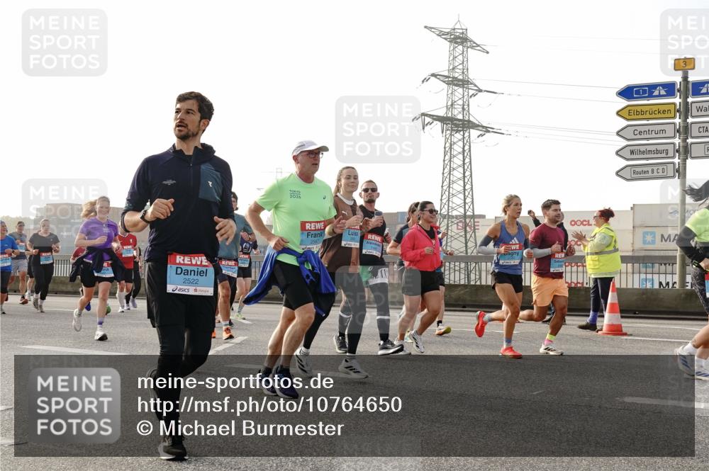 03.10.2026 - Köhlbrandbrückenlauf Michael Burmester http://msf.ph/oto/10764650 03.10.2026 09:18:04 Position 3 2522, 2026, 1441 meine-sportfotos.de