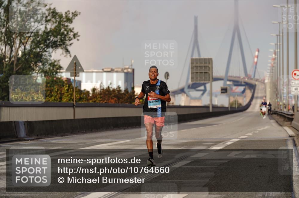 03.10.2026 - Köhlbrandbrückenlauf Michael Burmester http://msf.ph/oto/10764660 03.10.2026 09:35:06 Position 3 1263 meine-sportfotos.de