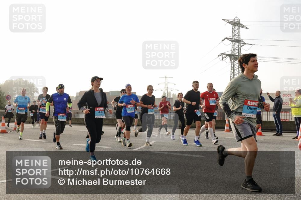 03.10.2026 - Köhlbrandbrückenlauf Michael Burmester http://msf.ph/oto/10764668 03.10.2026 09:18:07 Position 3 2593 meine-sportfotos.de