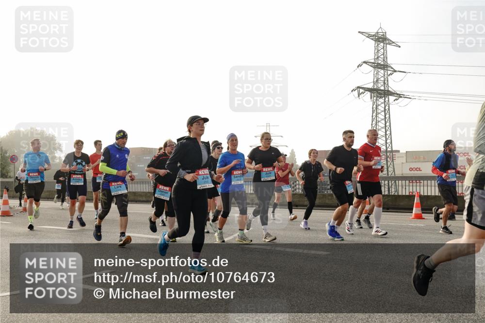 03.10.2026 - Köhlbrandbrückenlauf Michael Burmester http://msf.ph/oto/10764673 03.10.2026 09:18:07 Position 3 2542 meine-sportfotos.de