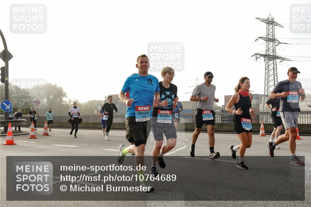 03.10.2026 - Köhlbrandbrückenlauf Michael Burmester http://msf.ph/oto/10764689 03.10.2026 09:18:09 Position 3 1593, 2565, 1584 meine-sportfotos.de