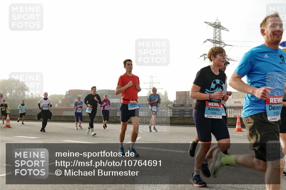 03.10.2026 - Köhlbrandbrückenlauf Michael Burmester http://msf.ph/oto/10764691 03.10.2026 09:18:10 Position 3 2565, 1596 meine-sportfotos.de