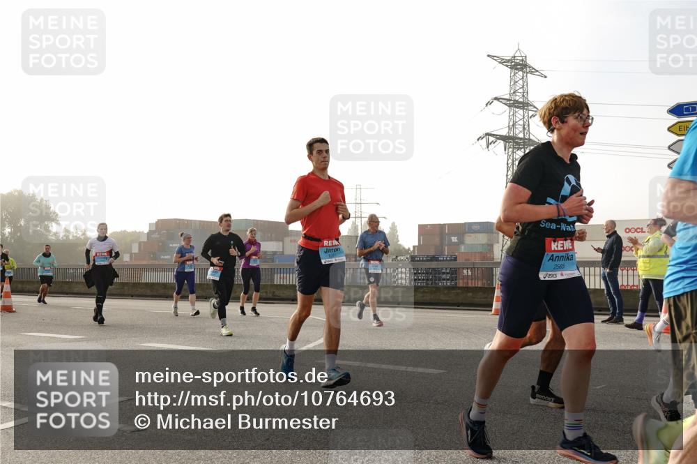 03.10.2026 - Köhlbrandbrückenlauf Michael Burmester http://msf.ph/oto/10764693 03.10.2026 09:18:10 Position 3 2565, 1 meine-sportfotos.de