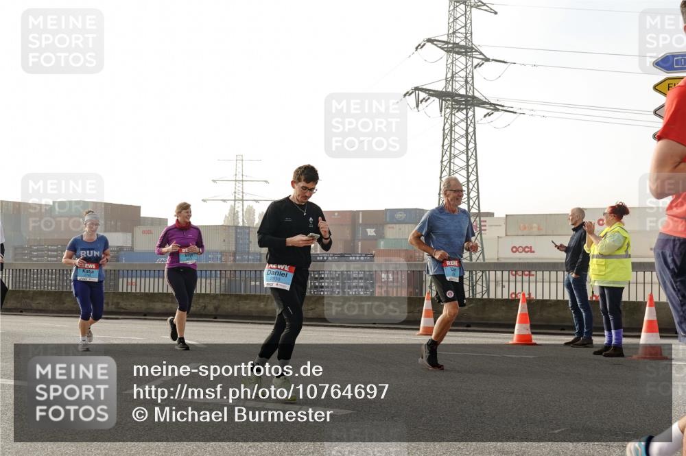 03.10.2026 - Köhlbrandbrückenlauf Michael Burmester http://msf.ph/oto/10764697 03.10.2026 09:18:12 Position 3 2930 meine-sportfotos.de