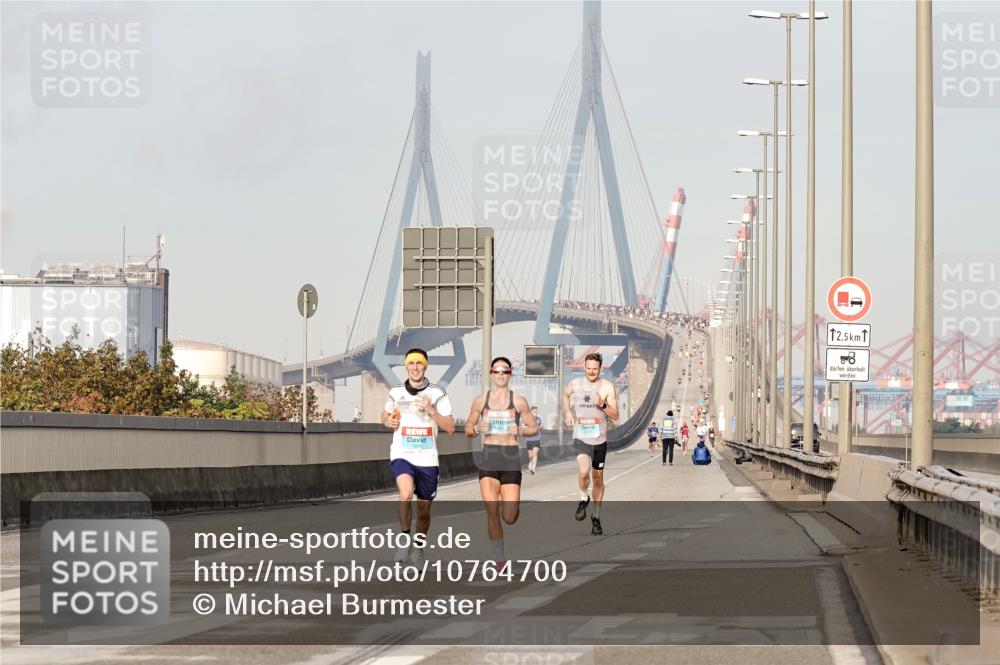 03.10.2026 - Köhlbrandbrückenlauf Michael Burmester http://msf.ph/oto/10764700 03.10.2026 09:37:16 Position 3 12, 5, 58 meine-sportfotos.de