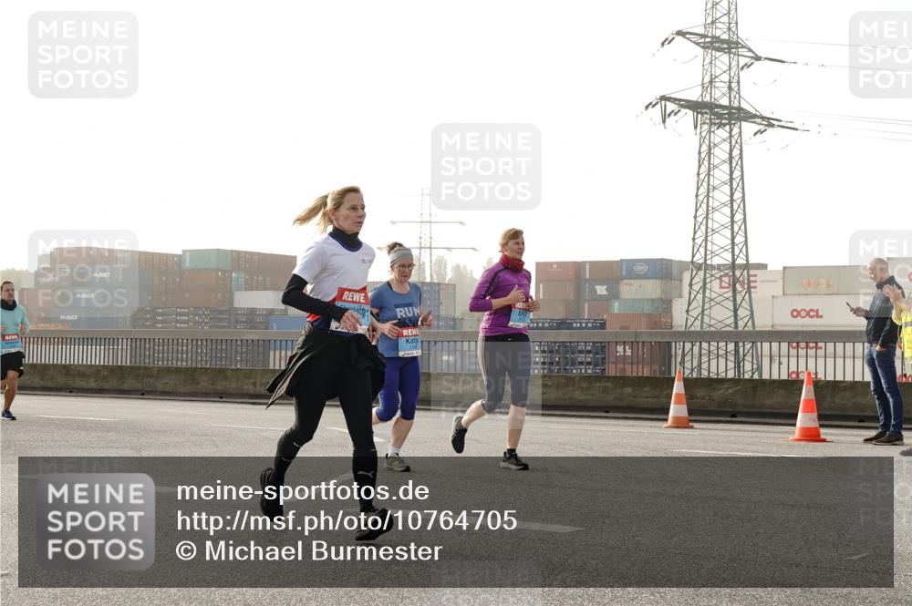 03.10.2026 - Köhlbrandbrückenlauf Michael Burmester http://msf.ph/oto/10764705 03.10.2026 09:18:13 Position 3  meine-sportfotos.de