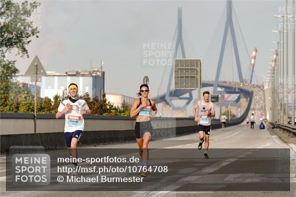 03.10.2026 - Köhlbrandbrückenlauf Michael Burmester http://msf.ph/oto/10764708 03.10.2026 09:37:19 Position 3 1324, 1467 meine-sportfotos.de