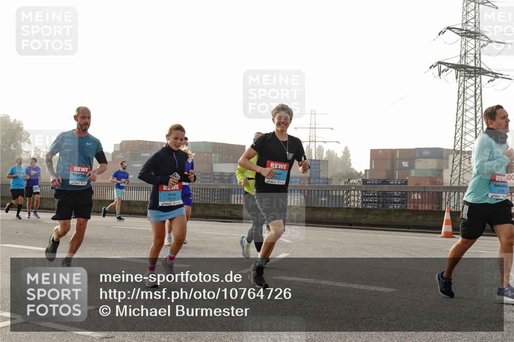 03.10.2026 - Köhlbrandbrückenlauf Michael Burmester http://msf.ph/oto/10764726 03.10.2026 09:18:17 Position 3 3813, 816, 2758 meine-sportfotos.de