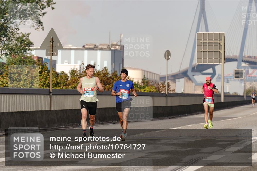 03.10.2026 - Köhlbrandbrückenlauf Michael Burmester http://msf.ph/oto/10764727 03.10.2026 09:38:22 Position 3 2109, 1083 meine-sportfotos.de